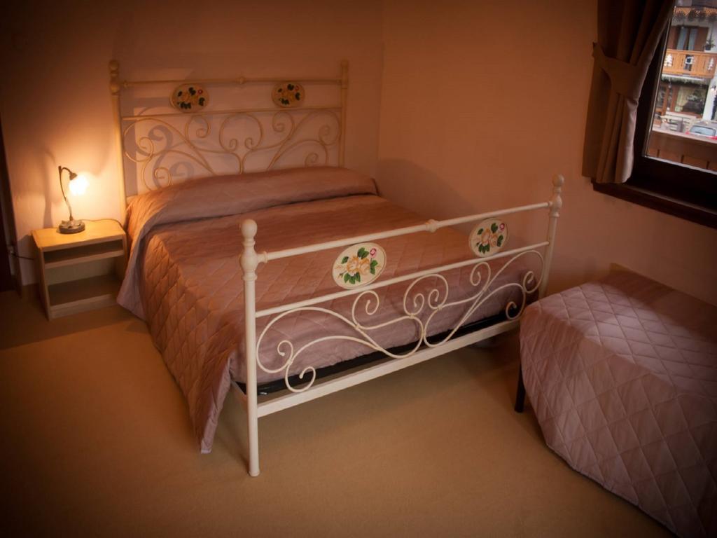 Garni Bonsai Bed & Breakfast Пинцоло Стая снимка