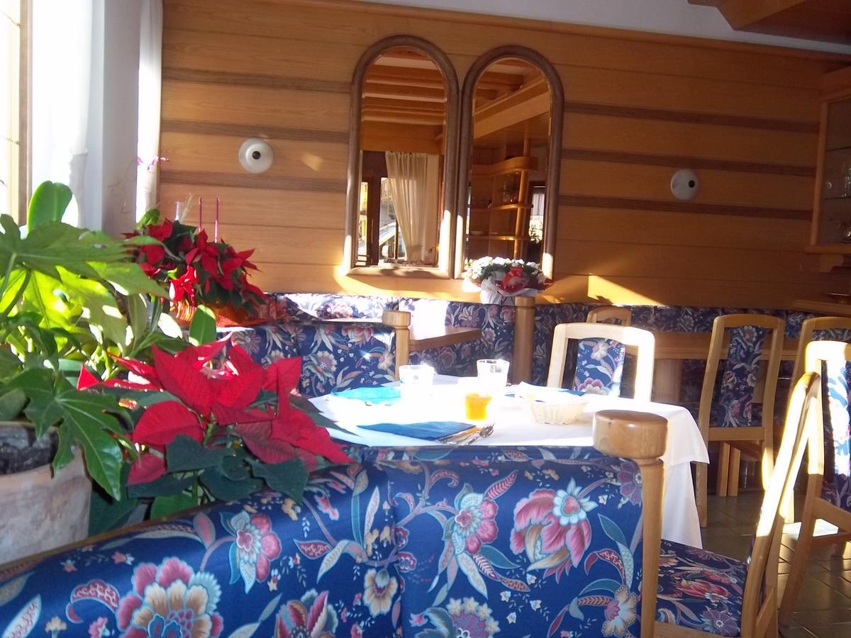 Garni Bonsai Bed & Breakfast Пинцоло Екстериор снимка